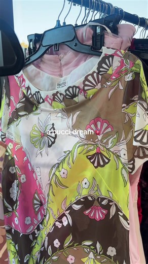 2 Emilio pucci pieces coming your way💋 6pm cst xoxo #pucci #vintage #1960s #designer