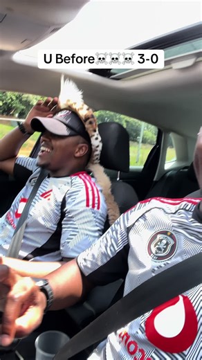 This was us before the ass wiping🤷🏽‍♂️🤷🏽‍♂️. 3-0☠️☠️. #orlandopirates #sowetoderby #buccaneers #kaizerchiefs #betwayprem