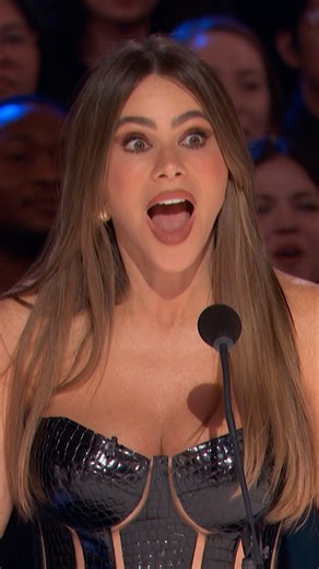 908K views · 15K reactions | My Bones Hurt Just Watching Him!  #contortionist #AGT #gymnastics Aleksandr Batuev Performs Unbelievable Contortion on America's Got Talent! | Got Talent Global | Facebook