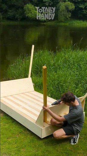 Build a Raft with Just Pallets and Water Bottles! ♻️🚣‍♂️