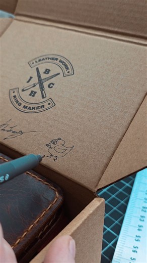 24 reactions | 100% HANDMADE. #leathermaking #leathercraft #leatherbag #makersprocess #bagmaker #handstitching #leatherwork #leatherwallet #leathergoods #behindthecraft #smallbusinesscanada #handmadeleather #craftsmanship #barehandsjewelrycompany #sewingleather #makersjourney | Bare Hands Jewelry Co. | Facebook