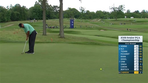Ángel Cabrera curls in birdie putt at Senior PGA