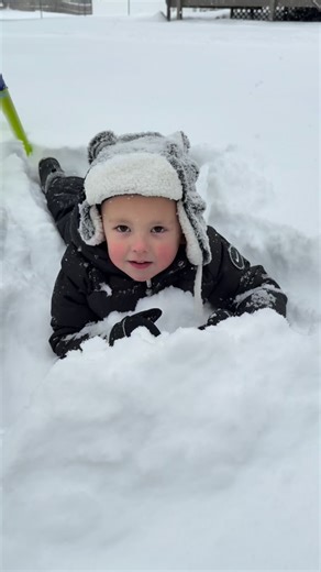 Interviewing my newest buyer client. His budget might be from the 1950’s, but other than that, it seems reasonable enough. #nyrealtor #realestate #funnyrealestate #housegoals | Kristen Riley at Field Realty