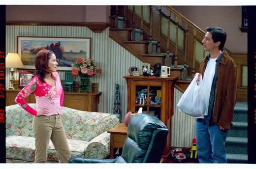Ray's new luggage. | Everybody Loves Raymond 360