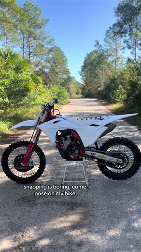 Exciting Bike Posing Ideas for Your Snapshots