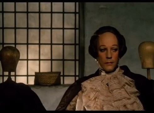 5K views · 257 reactions | Série Italie, Quel merveilleux souvenir que le film "Le Casanova" de Fellini. Je me souviens, j'avais adoré, mon petit copain avait détesté. Rédhibitoire ! . Donald Sutherland, irrésistible… . #DonaldSutherland #casanova #fellini #FedericoFellini #cinecittà #GiacomoCasanova #imaginaire #venise #carnavaldevenise #souvenir #cinema #chefdoeuvre #meilleurfilm #yoyomaeght #passion | Yoyo Maeght | Facebook