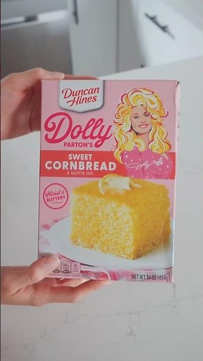 Making Dolly Parton’s Sweet Cornbread!