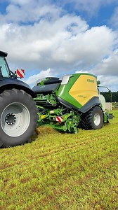 230K views · 1.8K reactions | One bale every 40 seconds – that’s 90 bales an hour!  The new CombiPack HDP CV165XC isn’t just fast, it’s a monster for output.  | Farmhand LTD | Facebook