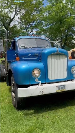 1962 Mack B61