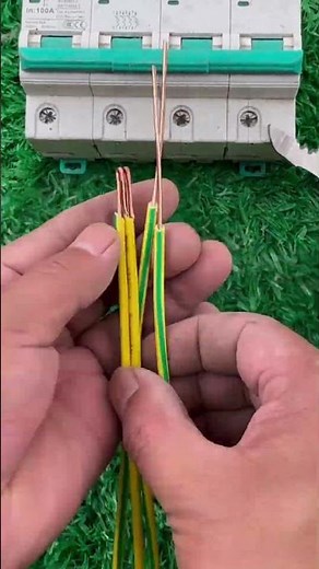How to Cleanly Connect Multiple Electrical Wires to Terminals