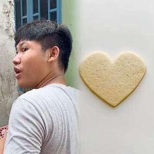 Spil your cheating way to win the Scratch Off Lottery -FULL ON YT omped_visual #shrots #funny #co