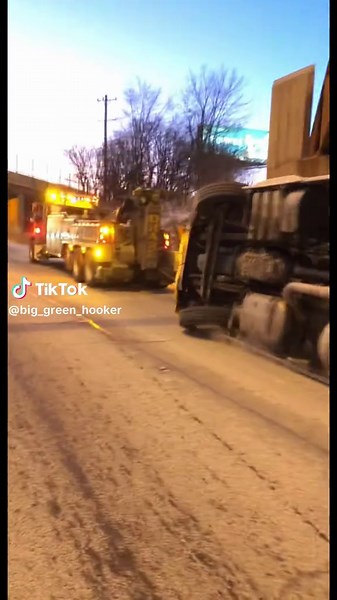 Big_Green_Hooker (@big_green_hooker)’s video of Clueless TV Show