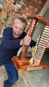 SUPER TROTSE Mamma! Lekke pierrie! Wat ‘n legend! #momskazinsky #trotsemamma #poortjievandiemaand | Momskazinsky