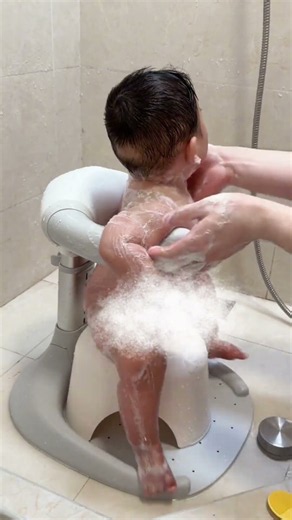 DODOHANI Baby Shower Stand with Removable Seat | Bathing Demo