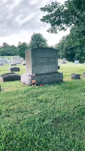 I placed this mini mag light flashlight on top of this family stone to see if anyone would like to communicate by using it. I definitely do believe someone was with me! Mini mag flashlights have a twist turn on and off. By simply gaping them, it allows the spirits to turn this simple flashlight into a communication tool! #paranormal #kentucky #cemetery | The Paranormal Couple
