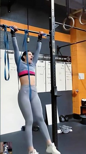 Funny Girls Gym Fails Moments