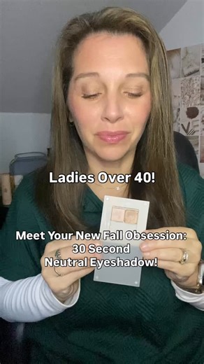 30 Seconds to Fall Eyeshadow PERFECTION! Want quick, easy & beautiful?! This eyeshadow look is Super Quick, Easy and gorgeous for Fall!! Comment FALL for a direct link to the shades I used here! #thatmomwhodoesmakeup #falleyeshadow #neutraleyeshadow #easyeyeshadow | Melissa Willoughby