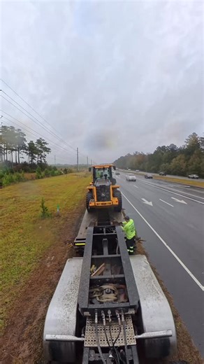 Mike Cervero on Instagram: "Shoulder loading a John Deere front end loader"