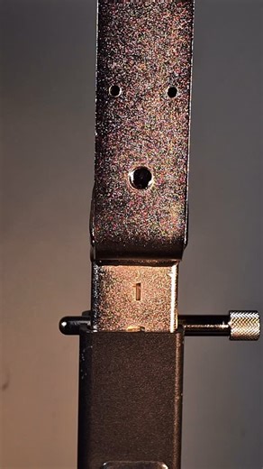 Hansu Power Fitness Equipment on Instagram: "NEW COMPETITION COMBO RACK Stronger. Sharper. Faster.  8-gauge steel = rock-solid stability  Laser-cut, easy-to-read numbering  Extended uprights (+10cm) 襁 Lighter frame for faster comp flow  Fewer screws = quicker assembly 晴 Super-grip bench + improved spotter position ⚙️ Every detail upgraded Built for serious lifts. #powerlifting #hansupower #powerlifter #gym #fitness #gymmotivation #comtitions"