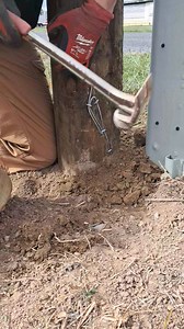 Straining and tying off a Swinging Foot! #shenandoahcountyfencing #vafencing #fencecontractor #dayfencingllc #fenceinstallation #kiwifencing | Day Fencing