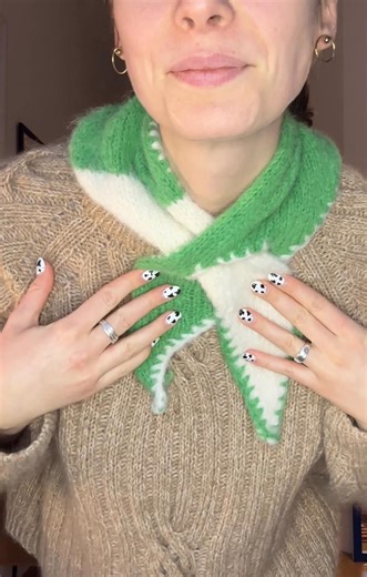 Vicky Scarf (EN) | PDF Pattern for a Knitted Triangle Scarf - Etsy Australia