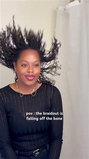 Braidout FALLING OFF THE BONE| Microlocs Styles. #tender #microlocsjourney