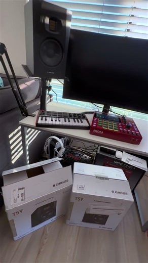 Every Producer Needs The Adam Audio T5V! 😮‍💨 #studiomonitors