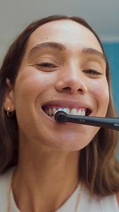 Passez à l'électrique avec iO pour un brossage 100% plus efficace qu'une brosse à dents manuelle et une meilleure protection des gencives. | Oral-B
