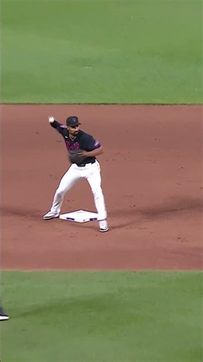 Inning ending double play 🙌 #mets #mlb #baseball #sports #highlights