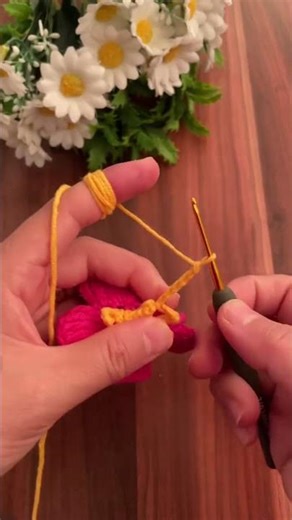 How to Crochet Stunning Flowers in Just Minutes – Easy Step-by-Step!