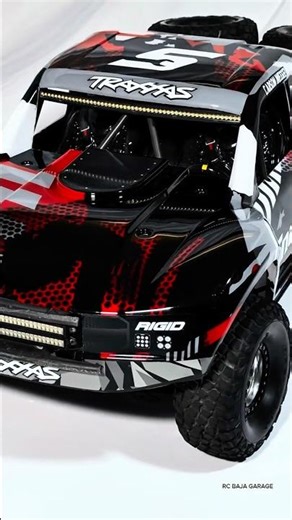 SNAP ON TRAXXAS UDR custom pant job #traxxas #rc #trophytruck #rccar