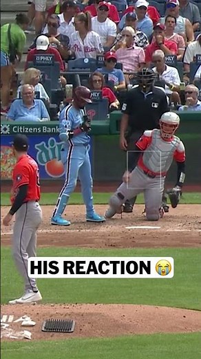 Turn your sound up to hear Luis Arraez's response to this pitch 🤣