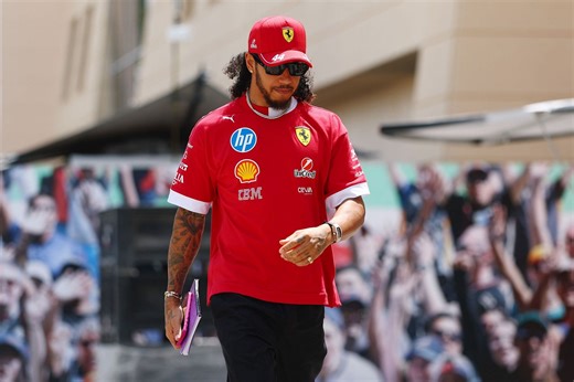 Lewis Hamilton ignores his critics with a bold response ahead of Bahrain GP