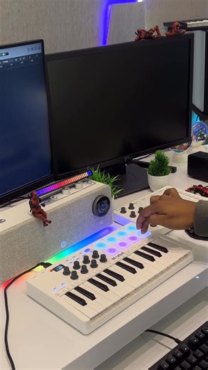 DV Midi | Loops & Covers on Instagram: "Mi Gente Voc Sampling 🎤🎵 #musicproducer #music #musicproduction #musician #logicprox"