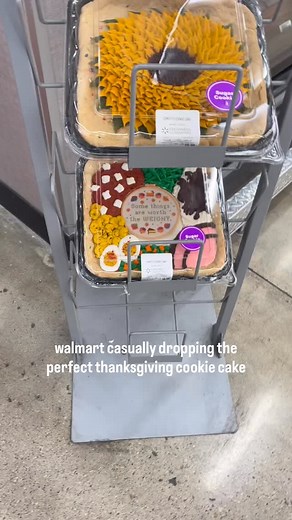 431K views · 21K reactions | The PERFECT Thanksgiving dinner but make it dessert! 不 旅 This cookie cake is just $11.97 at Walmart (prices may vary) and features all the fixings. Not online, so head to your local store to check if available  ✨ | Hip2Save | Facebook