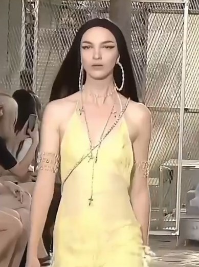 Mastering the Art of Runway Walk for Fashion Shows