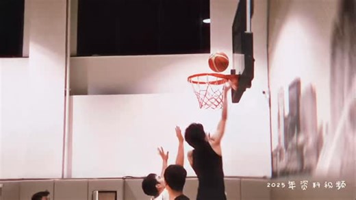 王鹤棣Dylan_Wang on Instagram: "I’m ready 🏀🌟"