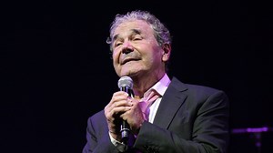 Cet été-là : quand Pierre Perret chantait "Les jolies colonies de vacances"