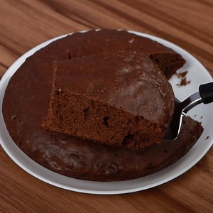 1.1M views · 43K reactions | Gâteau au chocolat dans la poêle, très facile, moelleux et délicieux | Recettes Maître | Facebook