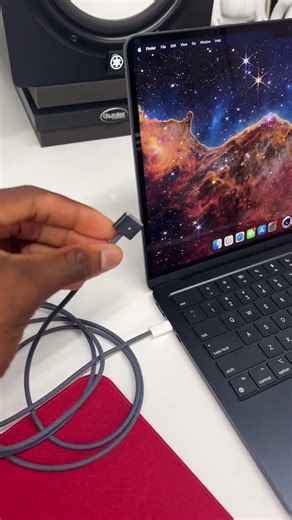 Little known benefit of the magsafe cable: infinite power 😅