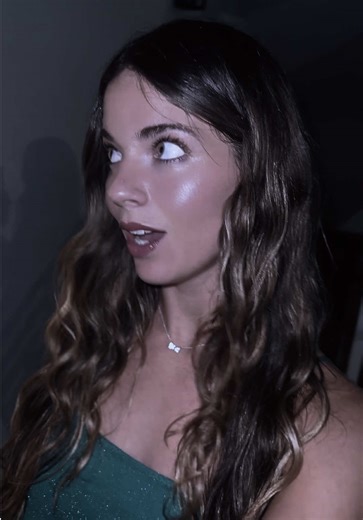 Victoria Xavier (@victoria.xavier)’s videos with wait a minute - exo3tixs