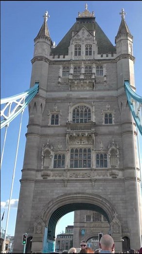 London’s Tower Bridge & Thames River | Beautiful 4K Walk 🌉