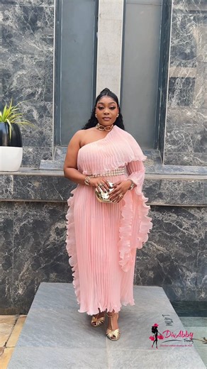 DivAbby (ONLINE store) Md, USA on Instagram: "✨ Color, confidence, and options—because one vibe is never enough ✨ #reelsviralvideo #queen Sets or dresses? Solids or bold prints? Pleats, bodycon, or flowy maxis? This reel is giving choices on choices 💃🏽 Tell us—what are you reaching for in this season? 👇🏽 Shop your style. Own your moment. ✨ Don’t wait — tap View Shop to secure yours for before it sells out! Size S-XL (US 4-14/UK 8-18) ☆You can now shop right here on INSTAGRAM💃 ✨ Don’t wait —