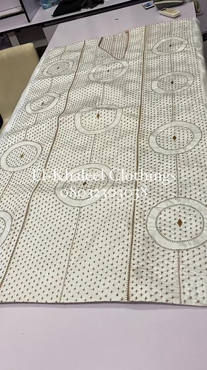 When your traditional outfit game is on point, you can’t help but strike a pose! When you decide to wear #el_khaleel_clothings , you must stand out in crowds 🤩 | El_Khaleel Clothings