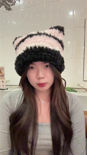 Beanie Cat Đầu Tiên Của Năm 2024
