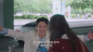 预告EP06-07：情敌出现！卫枝回家遇到另一追求者🫣 【Trailer】Why is his embrace so warm? I don't want to leave.🥰✨ #SkiintoLove #嘘国王在冬眠 #YuShuxin #EstherYu #虞书欣 #LinYi #林一 #YOUKU #优酷 | 优酷Youku