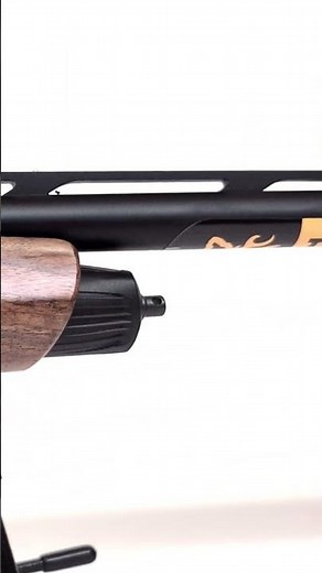 Taking a quick look at a Browning Maxus II Black Gold 12GA! #browningfirearms #browning