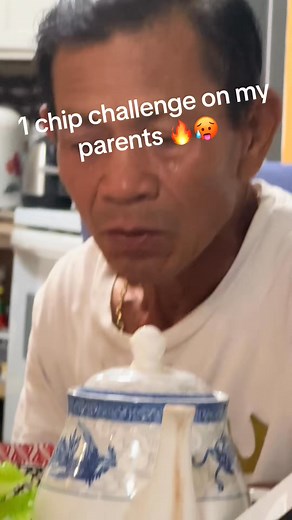 1 chip challenge on my parents 🥹🔥🥵 #trendingvideo #sound #fypシviralシ #usa #foryou | 5k.Papiiii