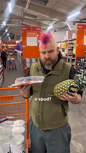 Booker run ahead of a busy Saturday! 🛒 With some special ingredients for a new spud recipe 👀🥔 | Spud Man