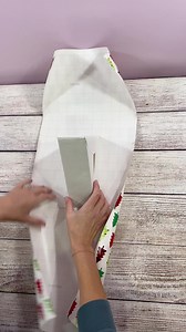 2.1M views · 27K reactions | How to wrap a triangle box. What do you struggle with when wrapping? #christmas2022gifts #giftwrappingideas #christmas2022 #giftwrapping #howto | Bee And Blooms | Facebook